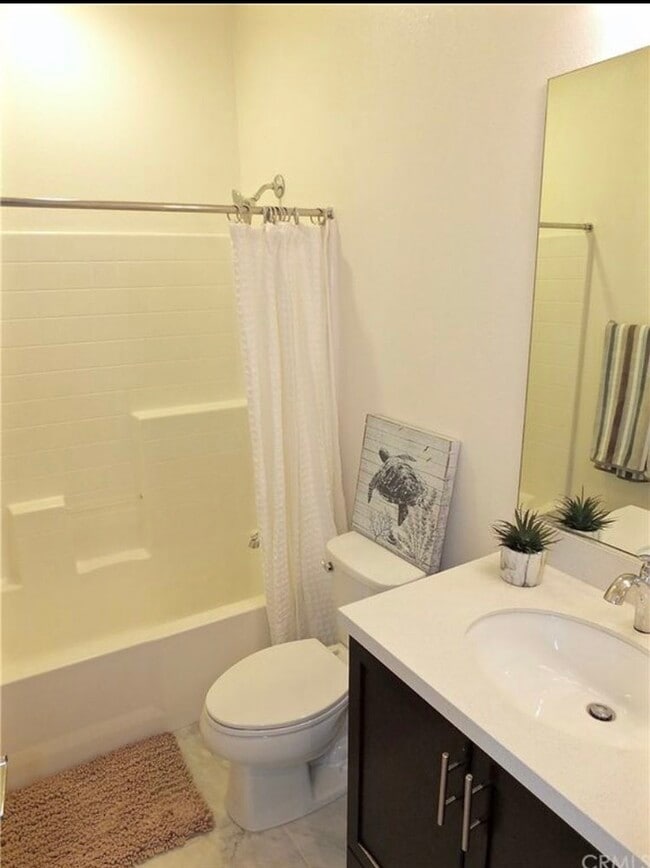 Building Photo - 5772 Acacia Ln