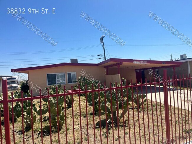 Foto del edificio - 38832 9th St E