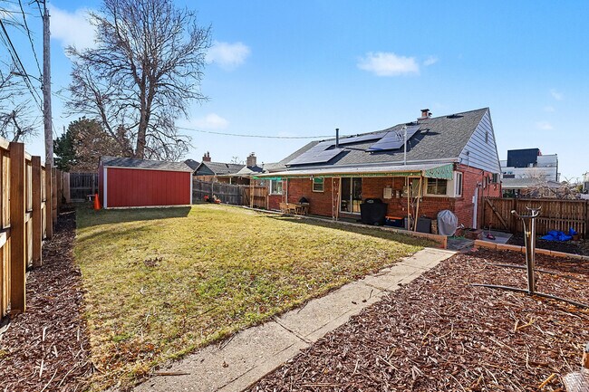 Foto del edificio - 3030 Monroe St