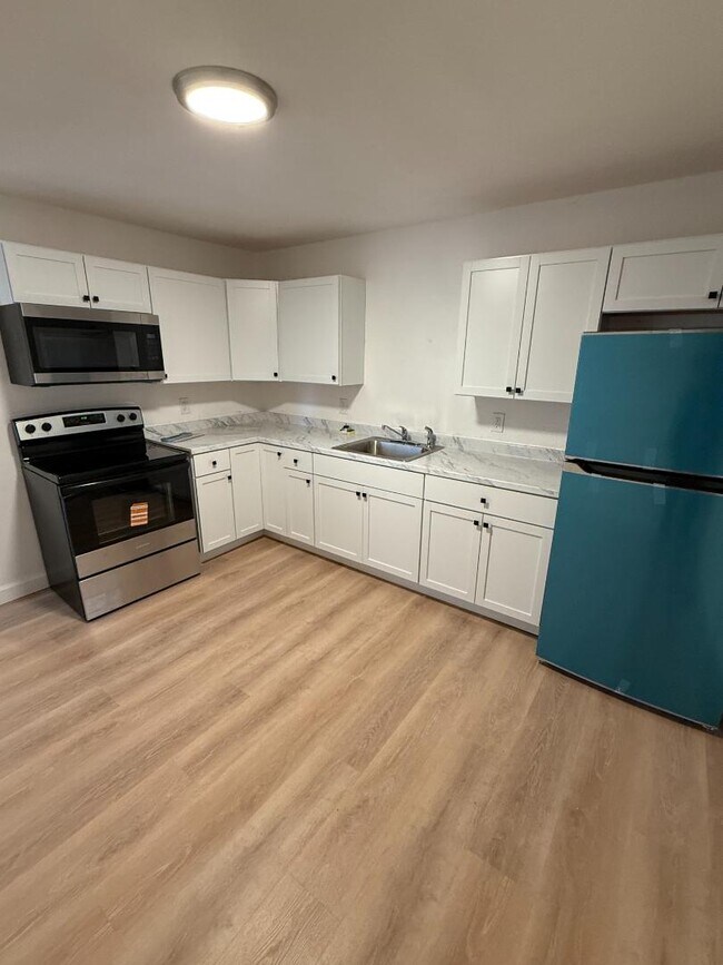 Building Photo - 2607 N Madison Ave