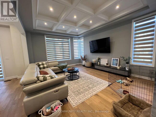 Building Photo - 400 Finch Ave