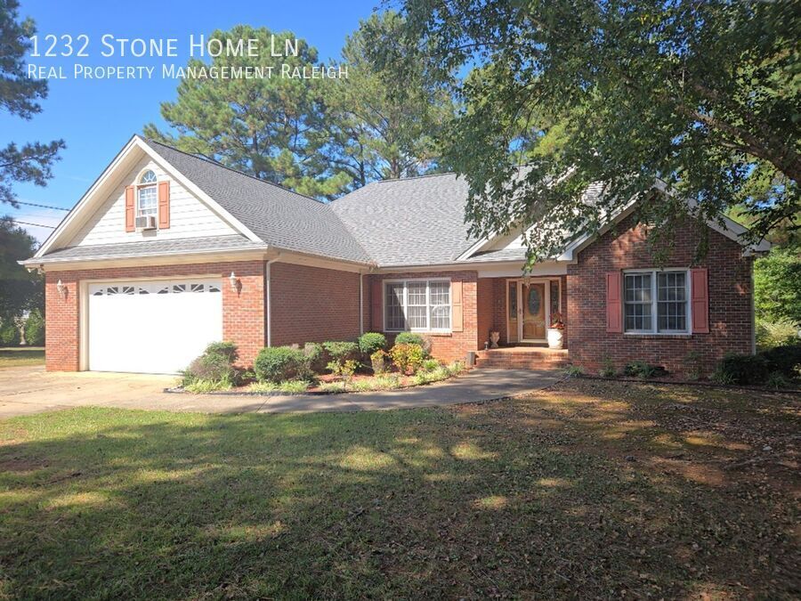 Foto principal - 1232 Stone Home Ln