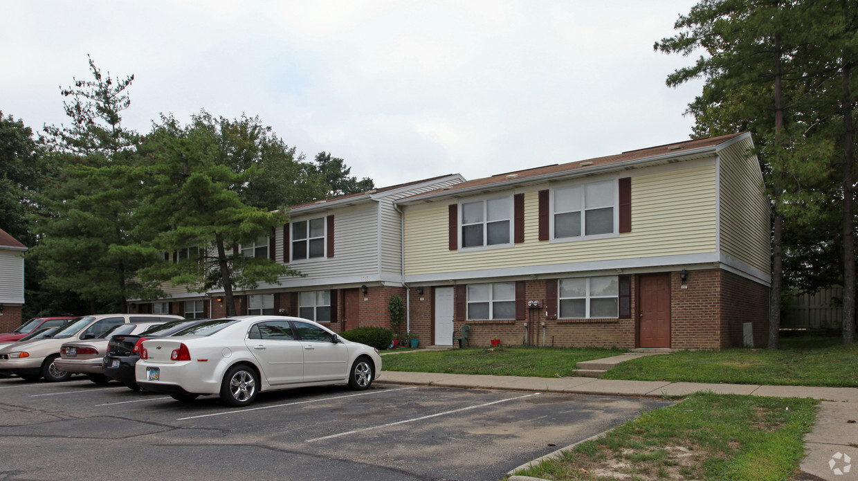 Fields Ertel Townhomes Apartments In Cincinnati Oh