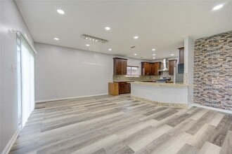 Building Photo - 9351 Royal Way Building Photo - 9351 Royal Way