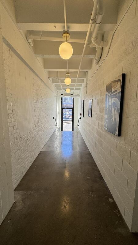 Building Photo - 305 6th St