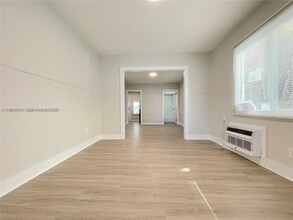 Building Photo - 1836 Dewey St