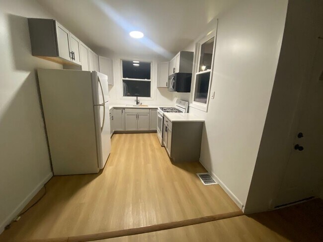 Foto del edificio - Newly updated 3 bedroom 1 bath house for Rent!