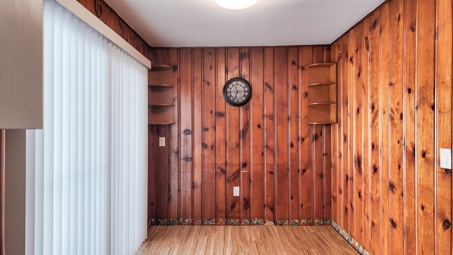 Foto del edificio - 3639 Shafer Schoolhouse