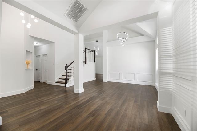 Foto del edificio - 804 Wooded Creek Ln