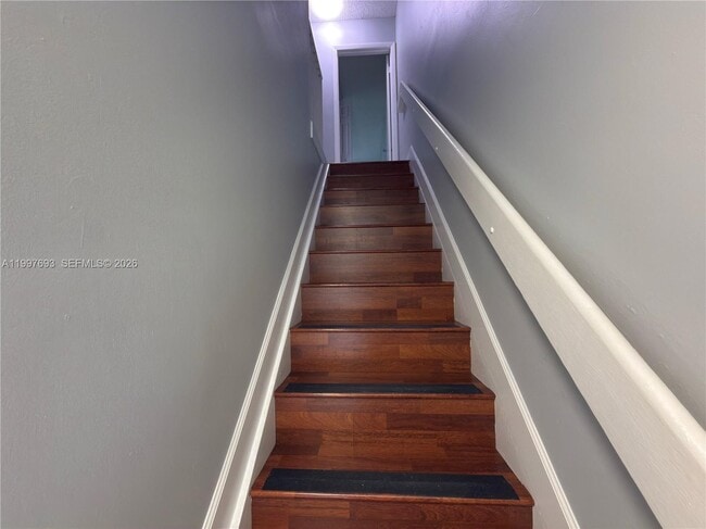 Foto del edificio - 2630 W 76th St