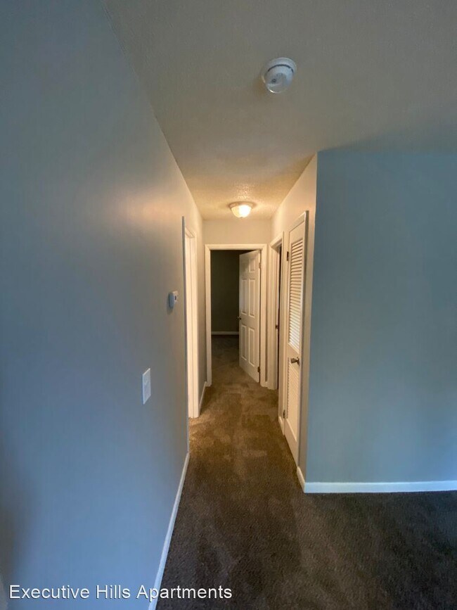 Building Photo - 4512 Bonnell Dr NW