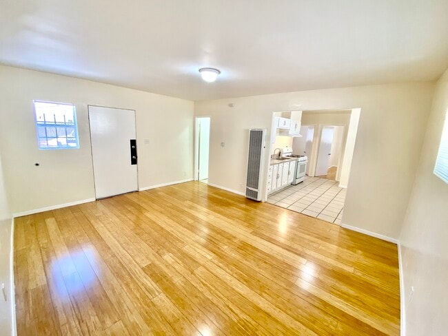 Photo - 1532 Locust Ave- Apartment