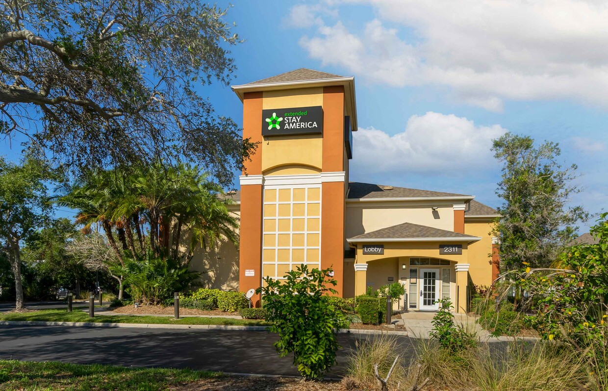 Furnished Studio Clearwater Apartments in Clearwater, FL