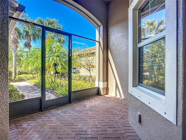 Foto del edificio - 15646 Aurora Lake Cir