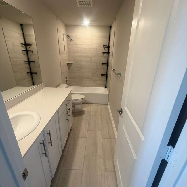 Foto del edificio - 2208 Palomino Ln