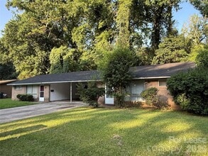 Building Photo - 544 Blendwood Dr