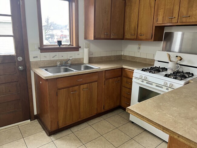 Foto del edificio - 635 E 24th St