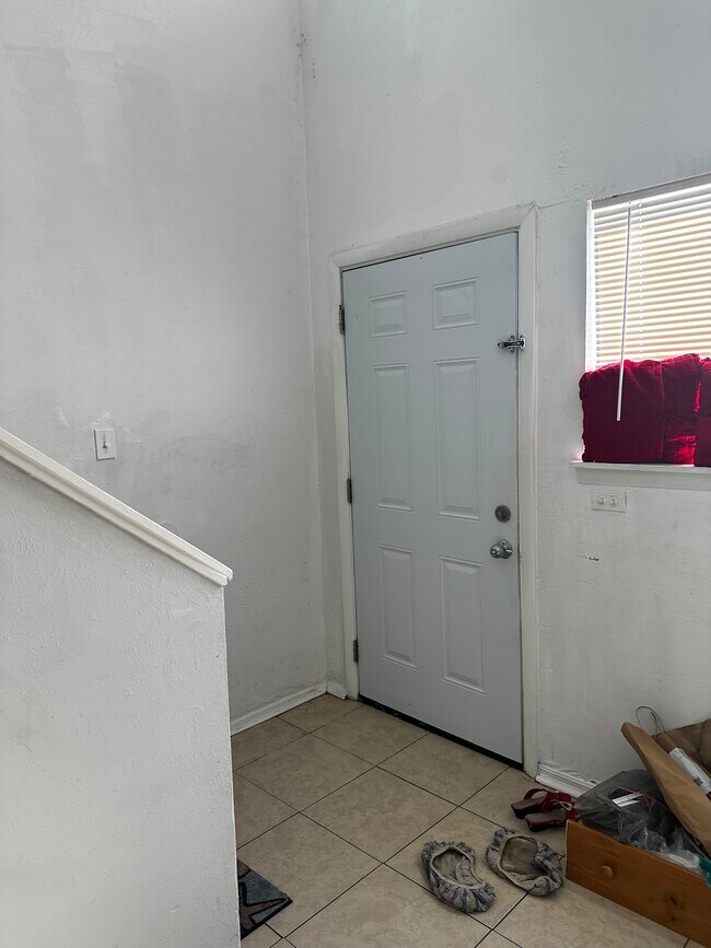 Building Photo - 4008 Dolomite St