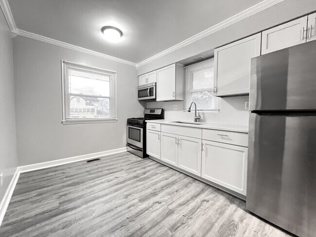 Foto del edificio - 3242 Elisha Ave