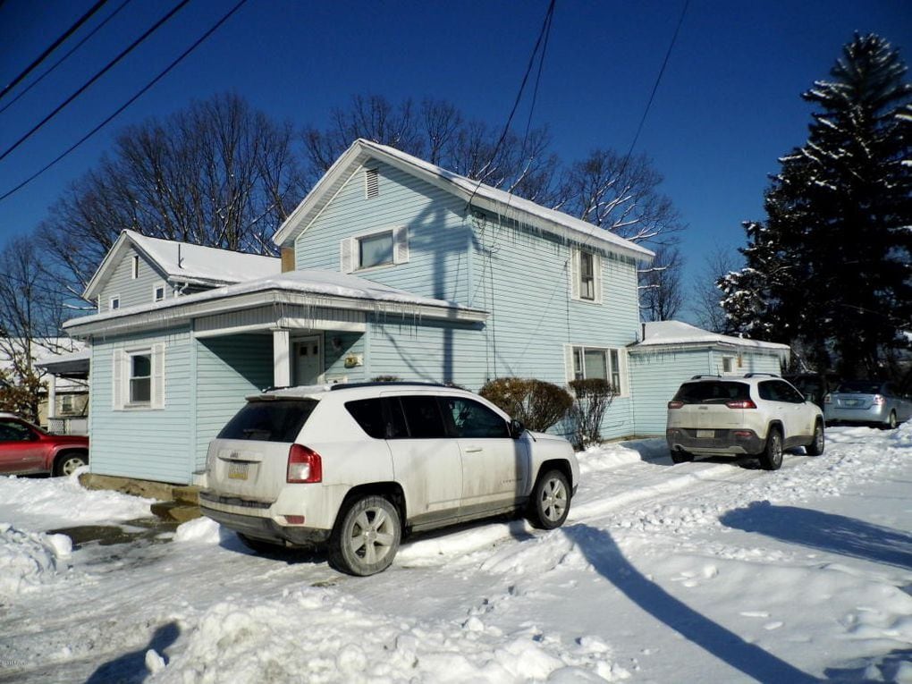 Primary Photo - 709 Spring St