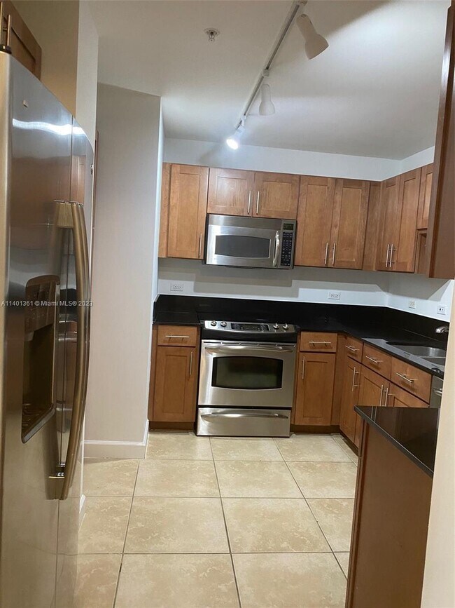 Foto del edificio - 8395 SW 73rd Ave
