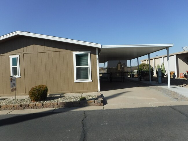 Foto del edificio - 2 bdrm-2ba manufactured home in San Tan Va...