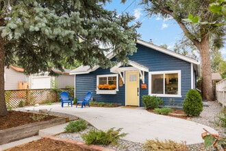 Building Photo - 810 E Espanola St