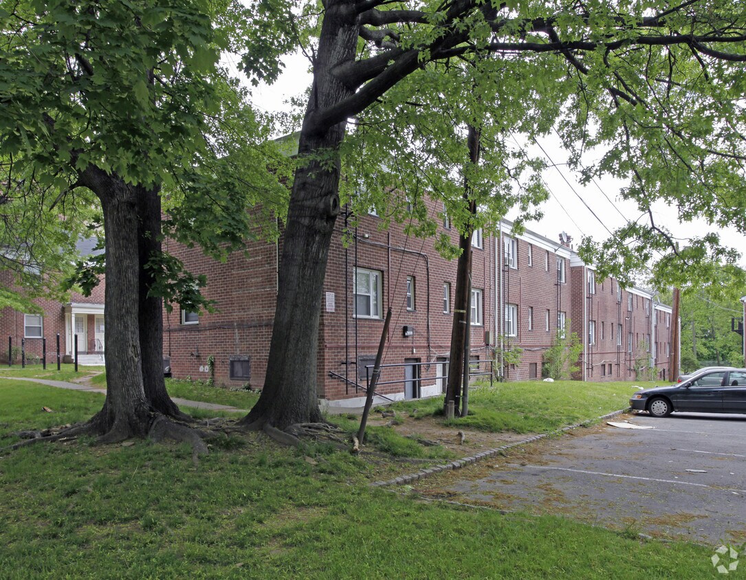 Building Photo - 70-94 Union Ave