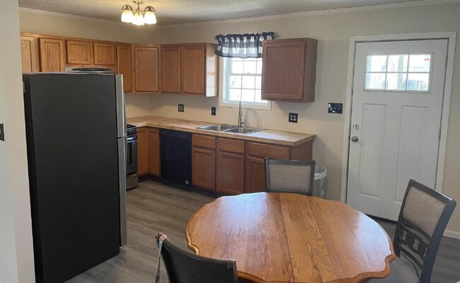 Building Photo - 1N A