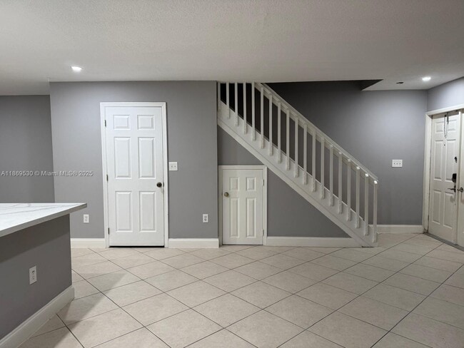 Foto del edificio - 305 NW 109th Ave