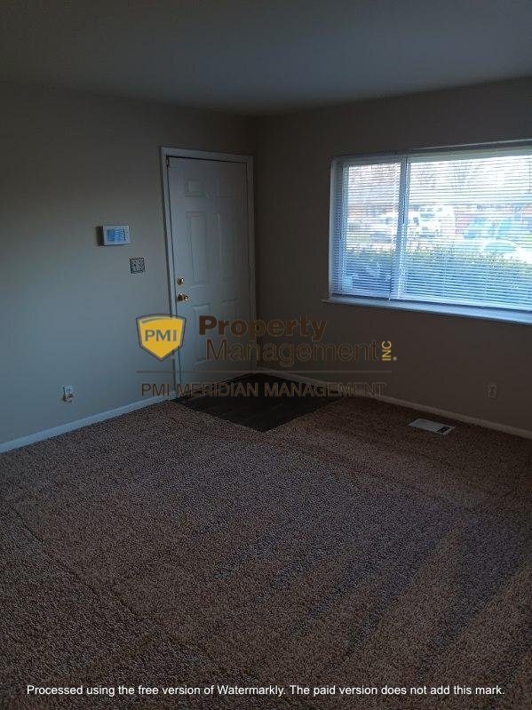 Photo - Cozy 2-Bedroom Duplex in the Heart of Indi... Apartment