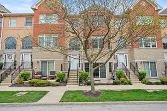 Building Photo - 17943 Fountain Cir