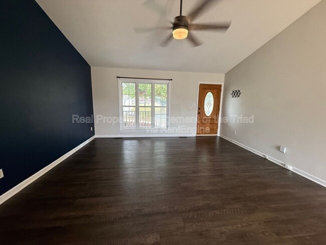 Photo - 107 Johnia Ct House