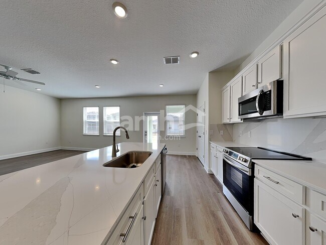 Foto del edificio - 4759 Tributary Ln