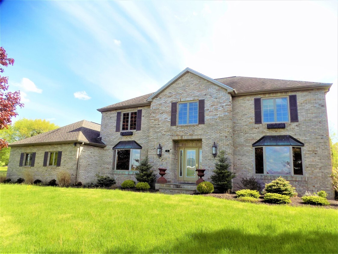 105 Waverly Cir, Clarks Summit, PA 18411 House for Rent in Clarks