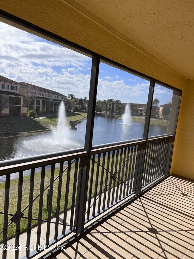 Foto del edificio - 9745 Touchton Rd