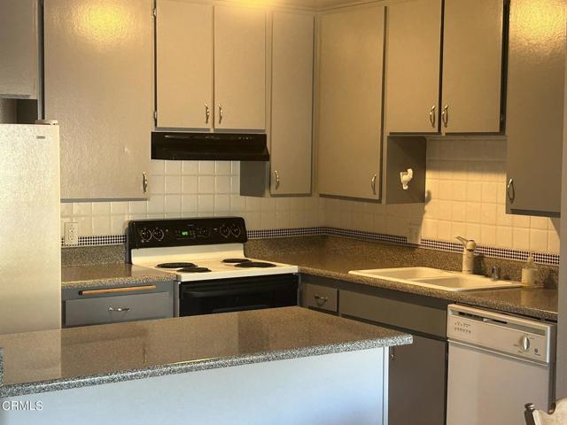 Building Photo - 788 Pinetree Cir