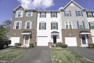 Building Photo - 202 Bamboo Dr