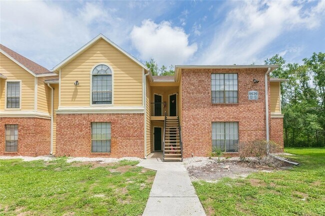 Foto del edificio - 8636 Mallard Reserve Dr