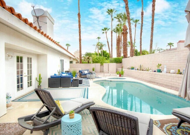 Foto del edificio - Hovely Estates Long term unfurnished