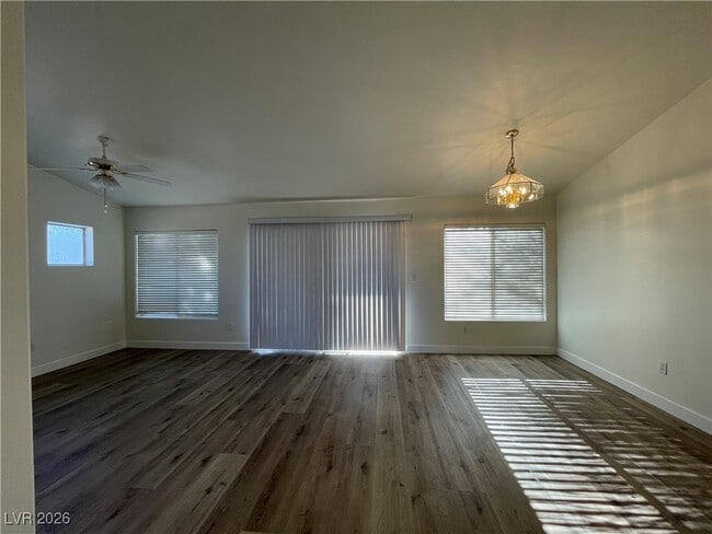 Building Photo - 10617 Mission Lakes Ave