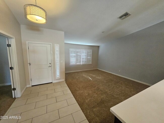 Building Photo - 6002 E Marconi Ave