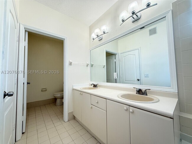 Building Photo - 15131 SW 23rd Ln