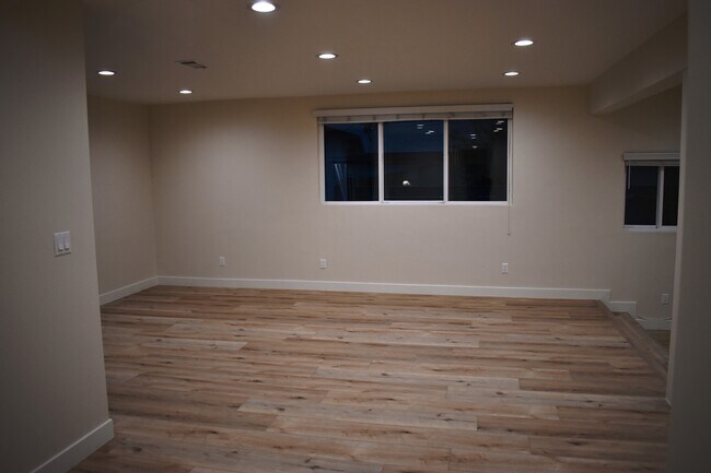 Foto del edificio - 18343 San Jose St