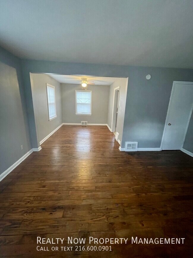 Foto del edificio - 3313 Sutton Rd