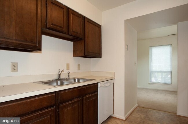 Building Photo - 6601 China Grove Ct