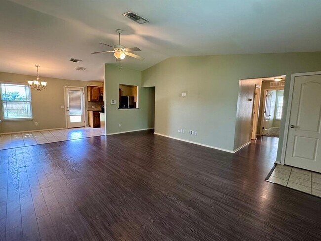 Foto del edificio - 1804 NW 143rd St