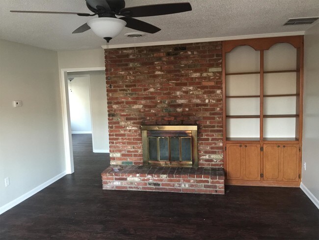 Foto del edificio - 4426 Windsor Dr