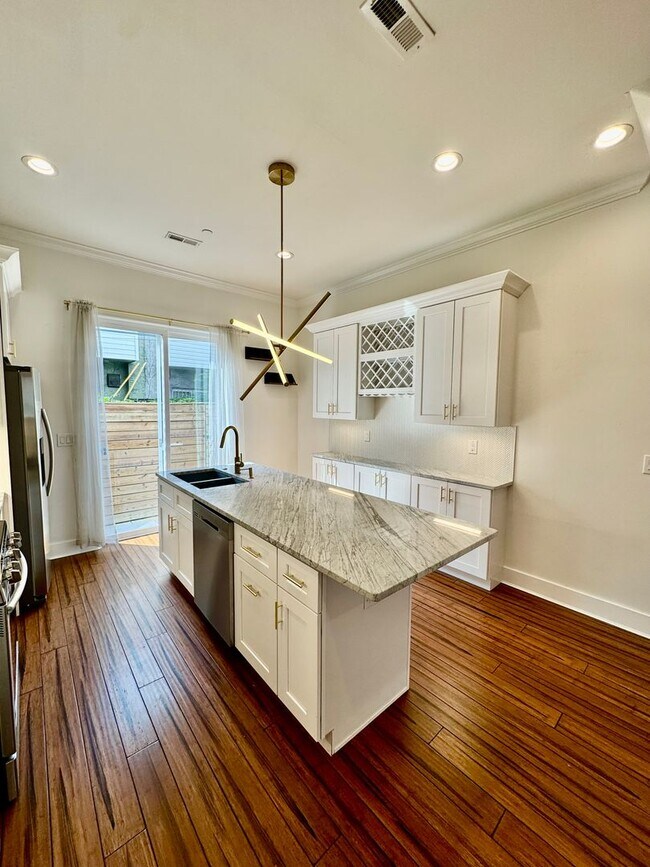 Foto del edificio - Grays Ferry 4 Bedroom