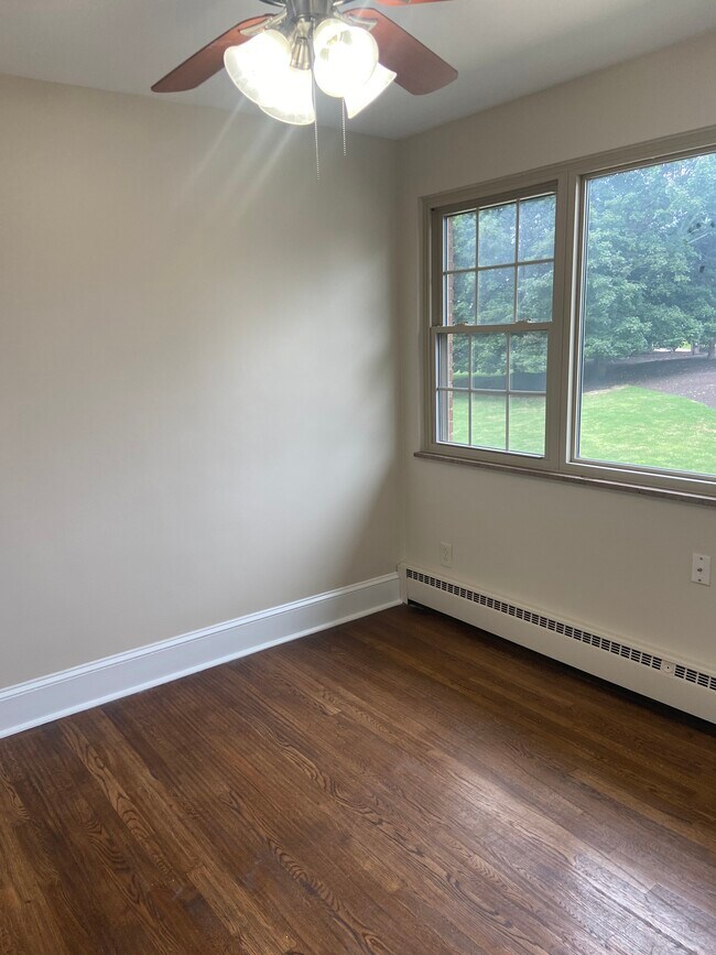 19925 Lorain Rd Unit 6 second floor, Fairview Park, OH 44126